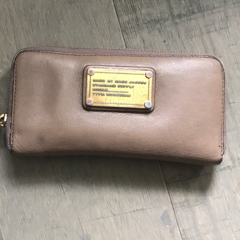 Marc Jacobs wallet